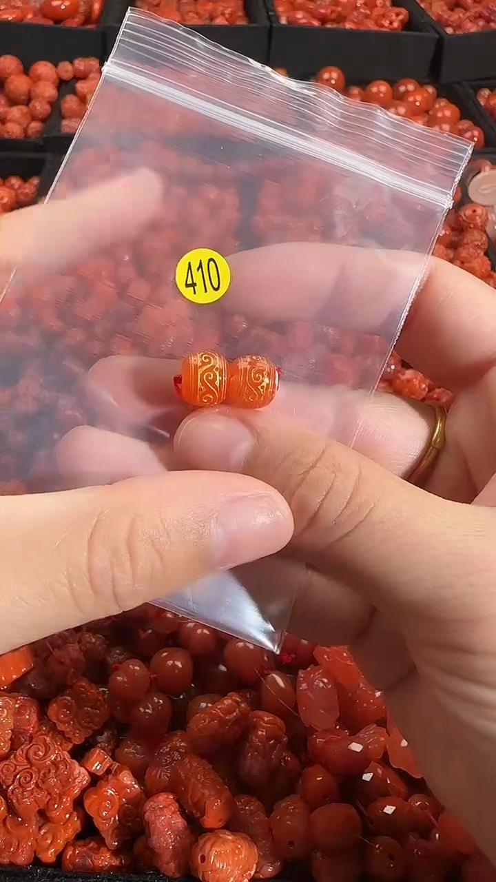 颈饰未镶嵌南红玛瑙1