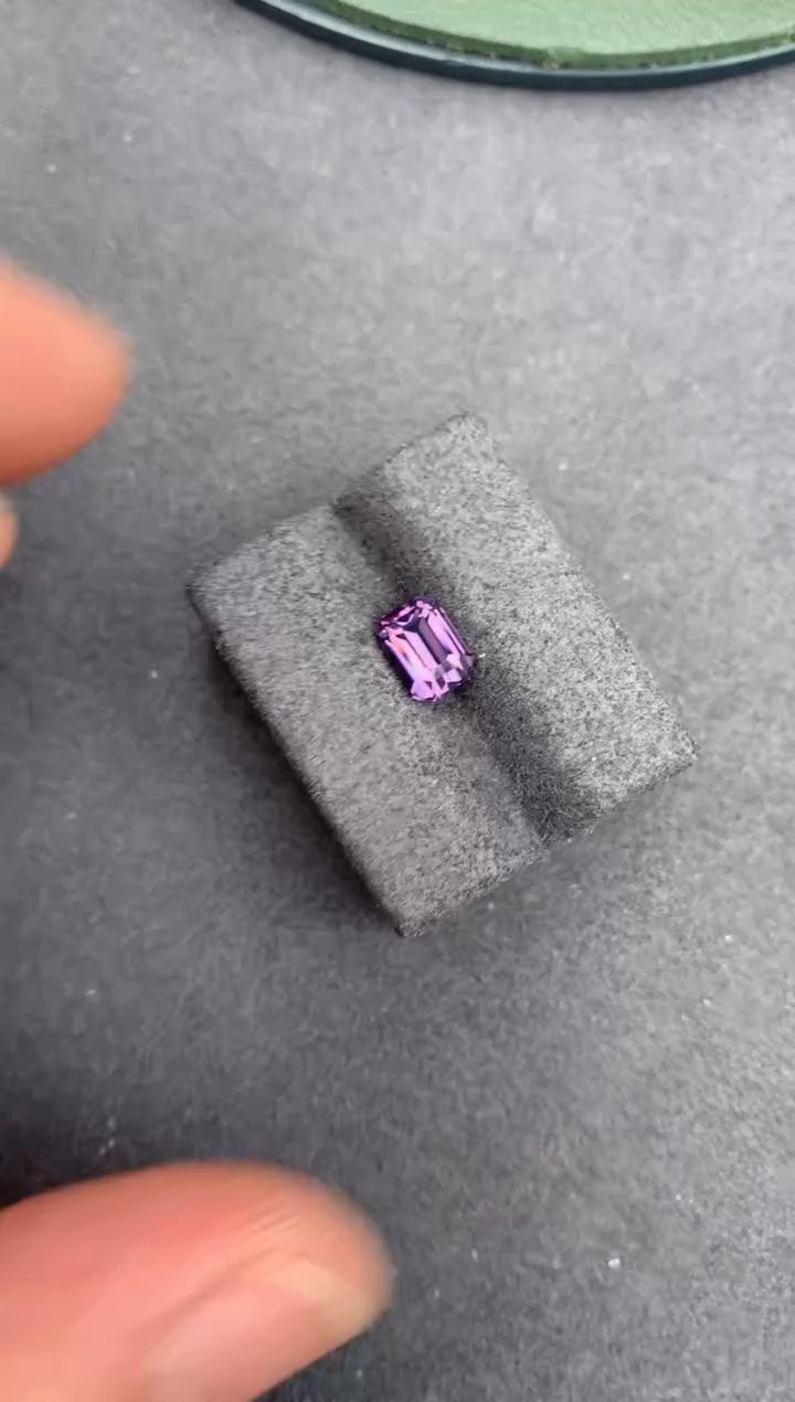 【闪购商品】尖晶石裸石未镶嵌1.4ct 紫尖晶