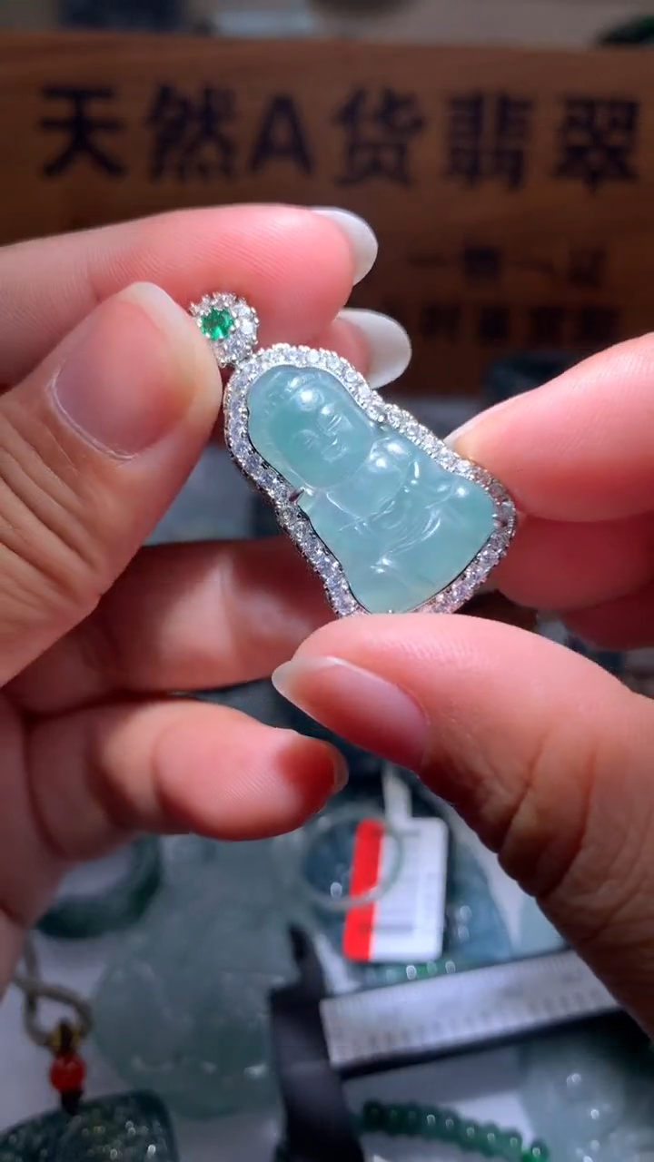 【闪购商品】翡翠颈饰未镶嵌保真天然A货翡翠