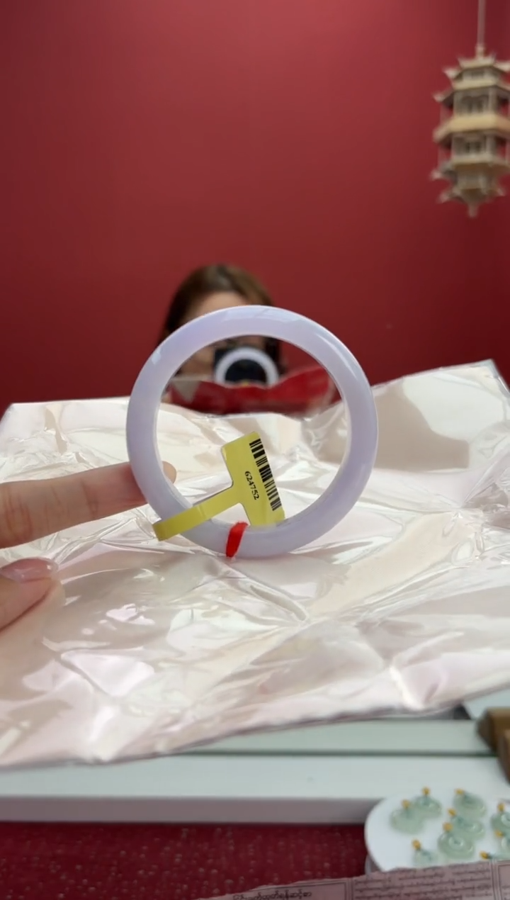 【闪购商品】翡翠手镯未镶嵌1手镯