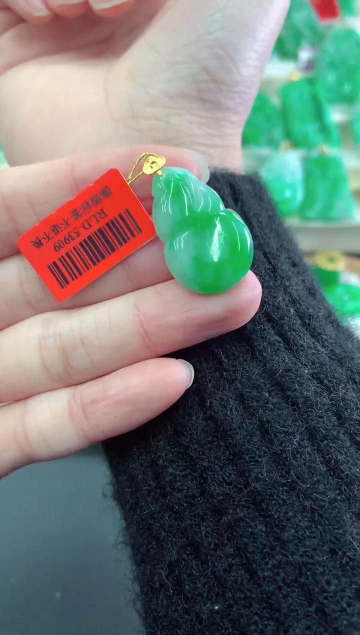 【闪购商品】翡翠吊坠(不含链)18K金镶嵌挂件