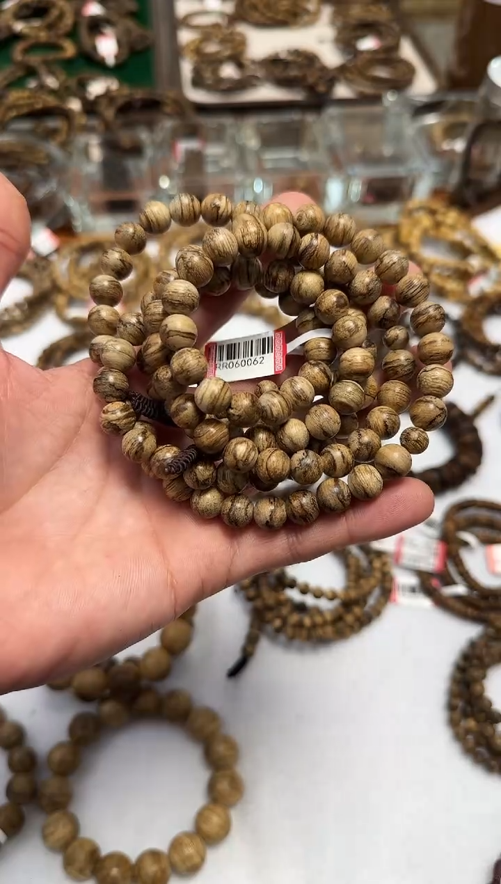 【闪购商品】沉香手串 马泥涝老料0.9m27克多圈多样性发一