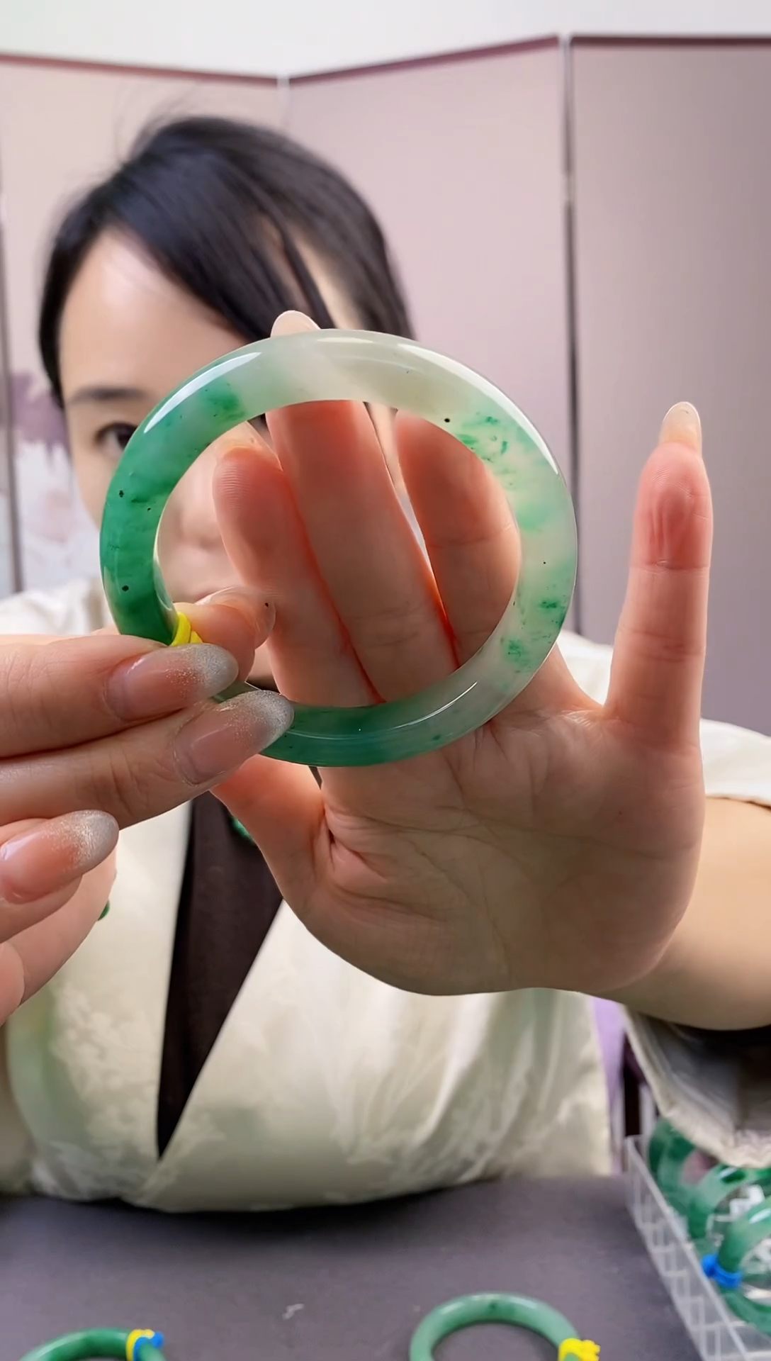 【闪购商品】石英质玉手镯未镶嵌085