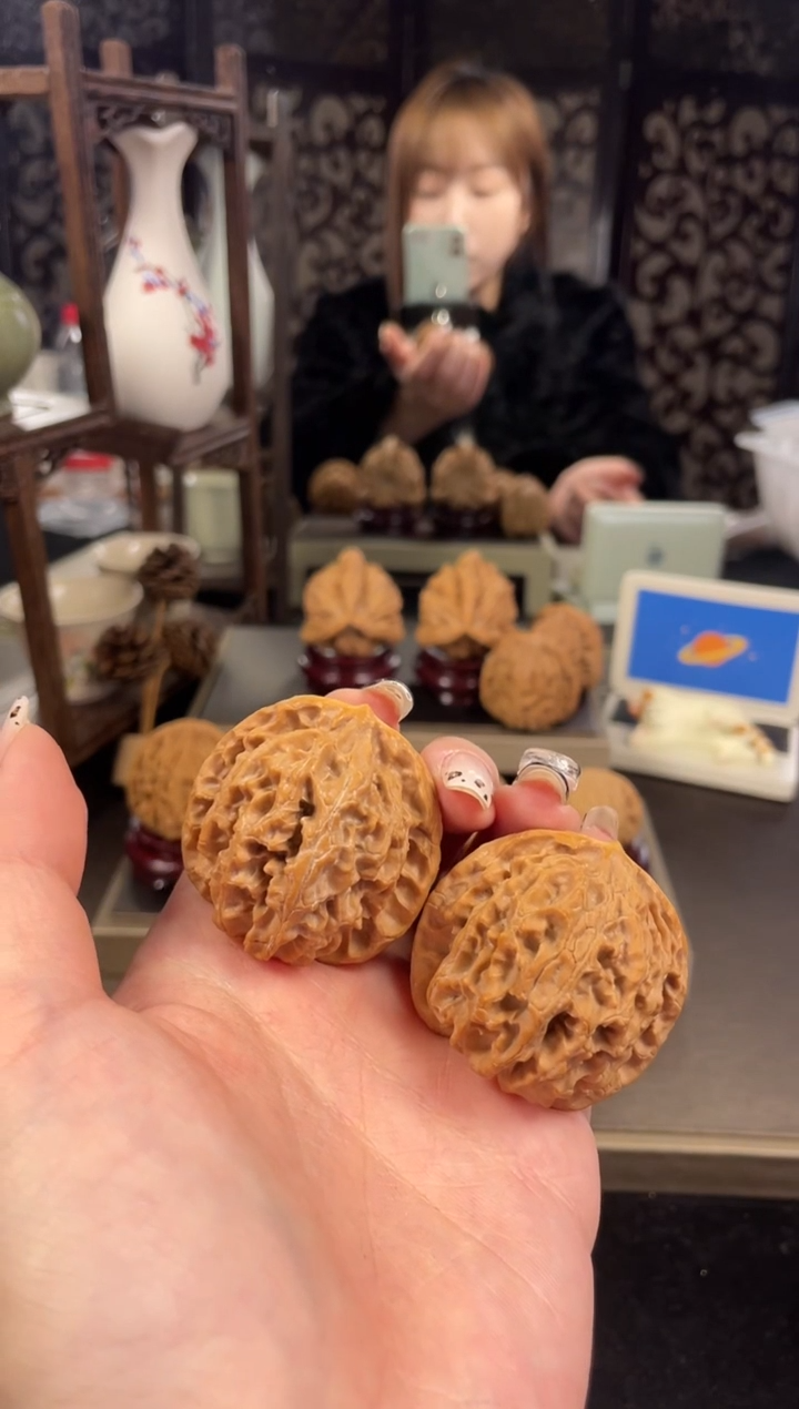 【闪购商品】文玩核桃把件苹果园41尺-4