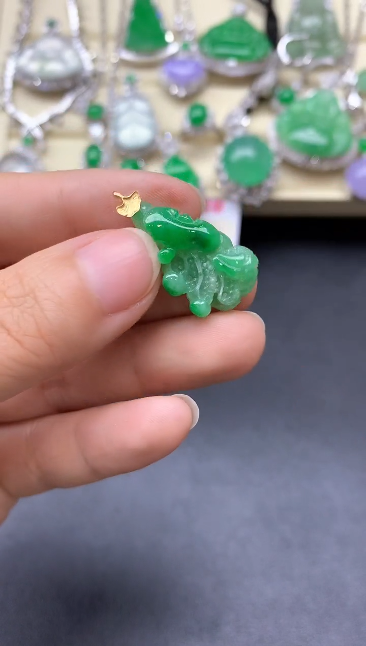 颈饰18K金镶嵌翡翠208-中国好珍宝