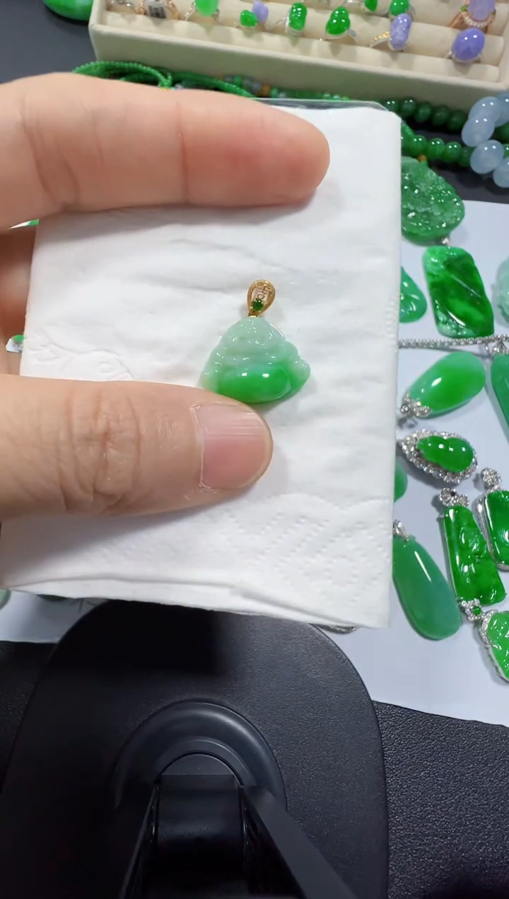 吊坠(不含链)18K金镶嵌翡翠800