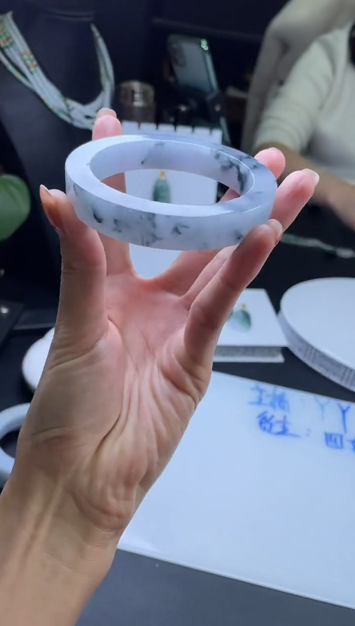 【闪购商品】定制翡翠手镯未镶嵌手镯