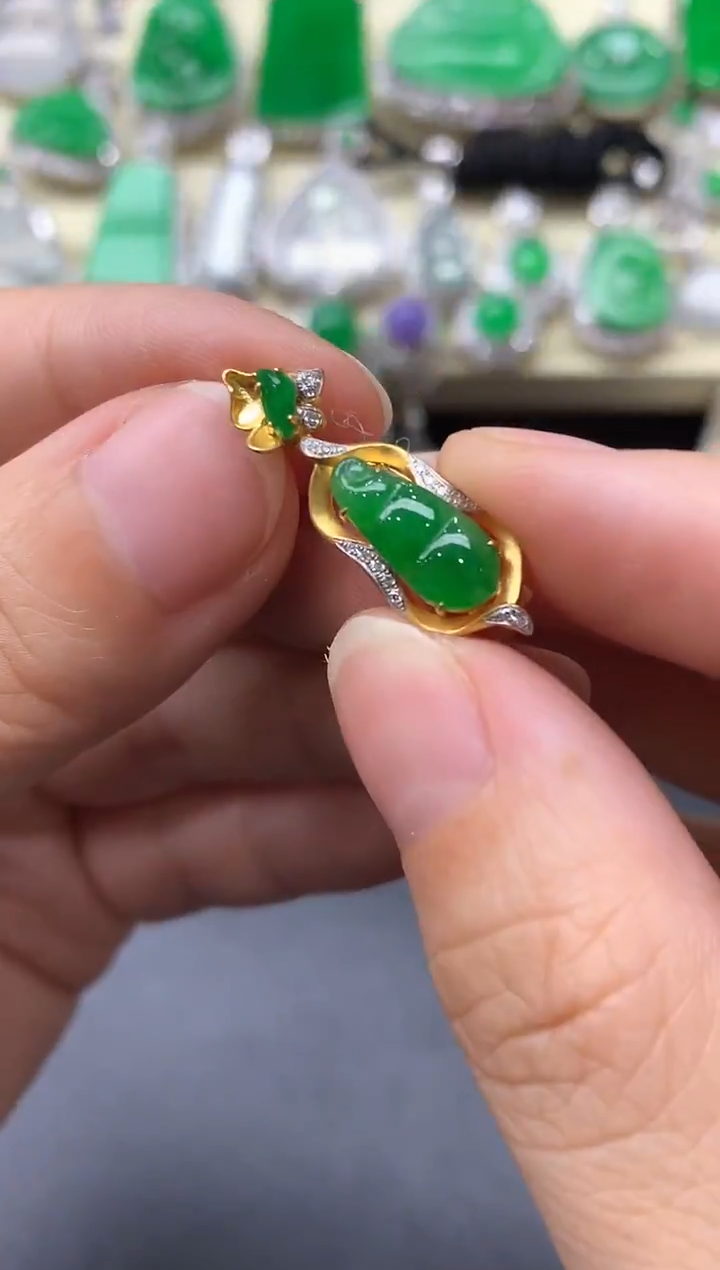 颈饰18K金镶嵌翡翠454-中国好珍宝