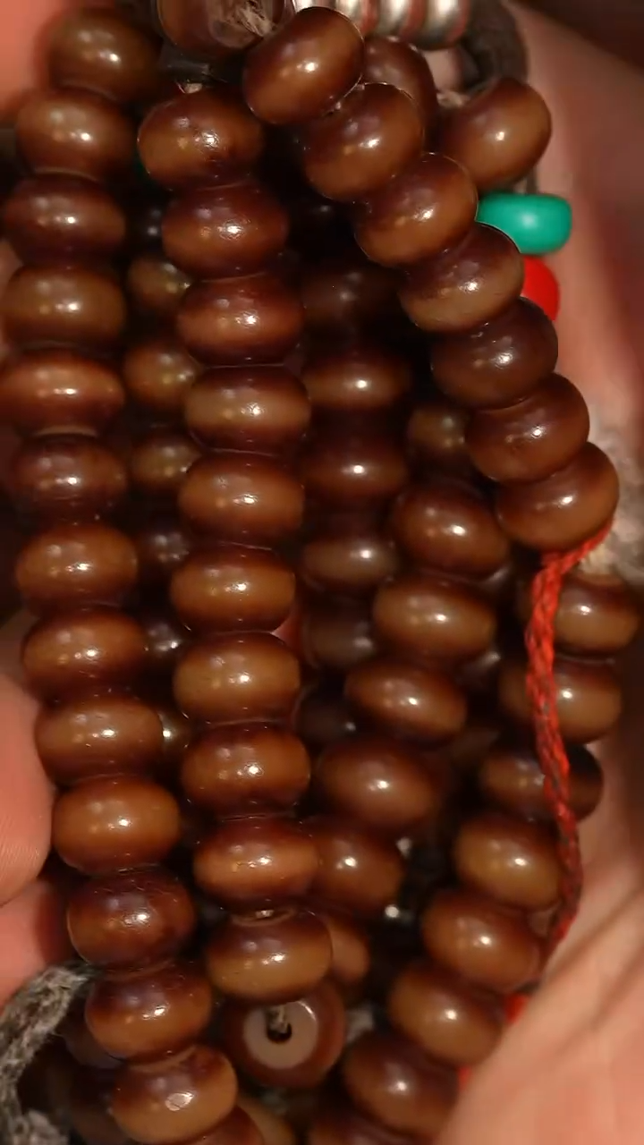 冲赛康胡子哥，藏传念珠124