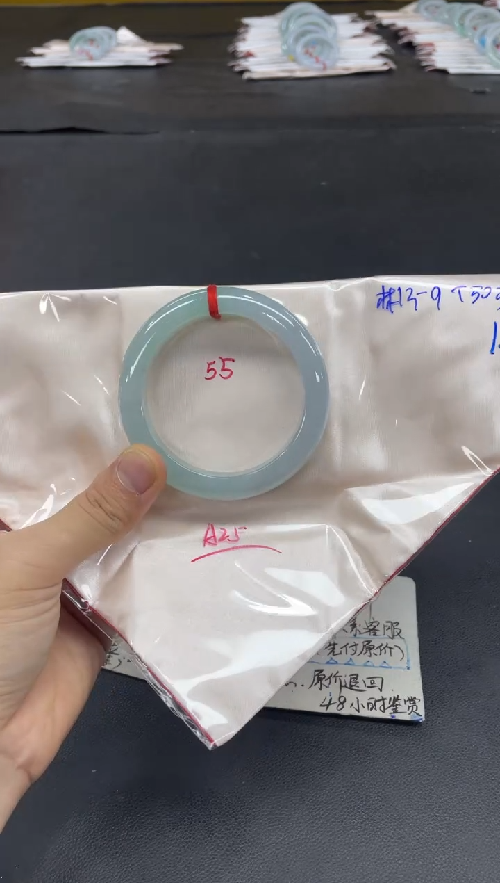 未镶嵌手镯翡翠翡翠手镯