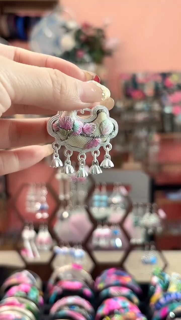 艺枝独绣手工饰品43