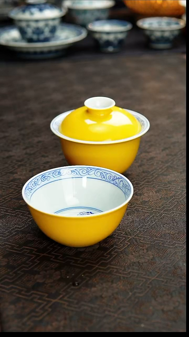 陶瓷一吖陶瓷黄地梅兰套组