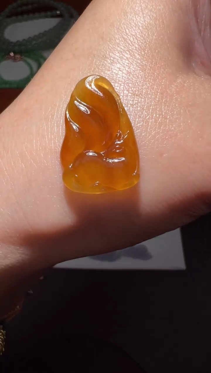 【闪购商品】定制翡翠未镶嵌21.9*14.3*2.6九尾狐