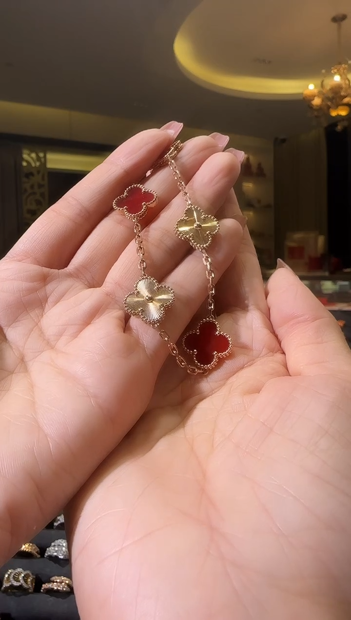 【闪购商品】玛瑙/玉髓手链18K金镶嵌18k金红花间隔镭射手链