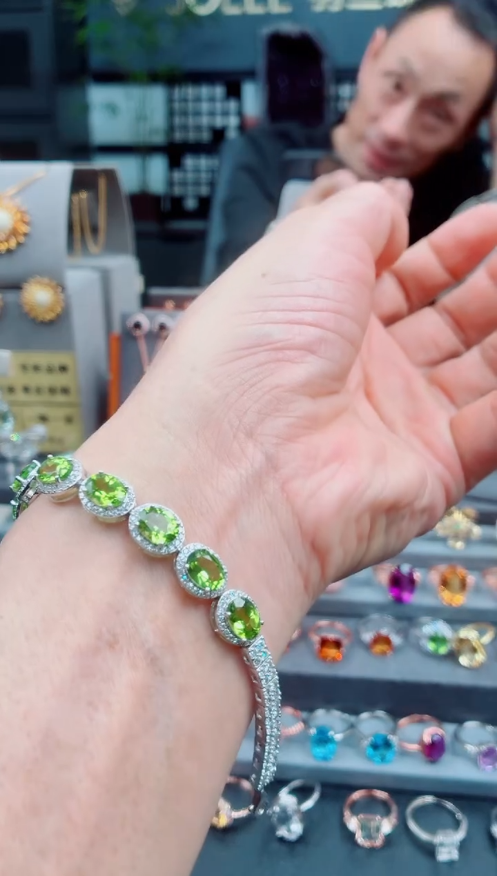 银S925镶嵌手链橄榄石如**画橄榄石手链