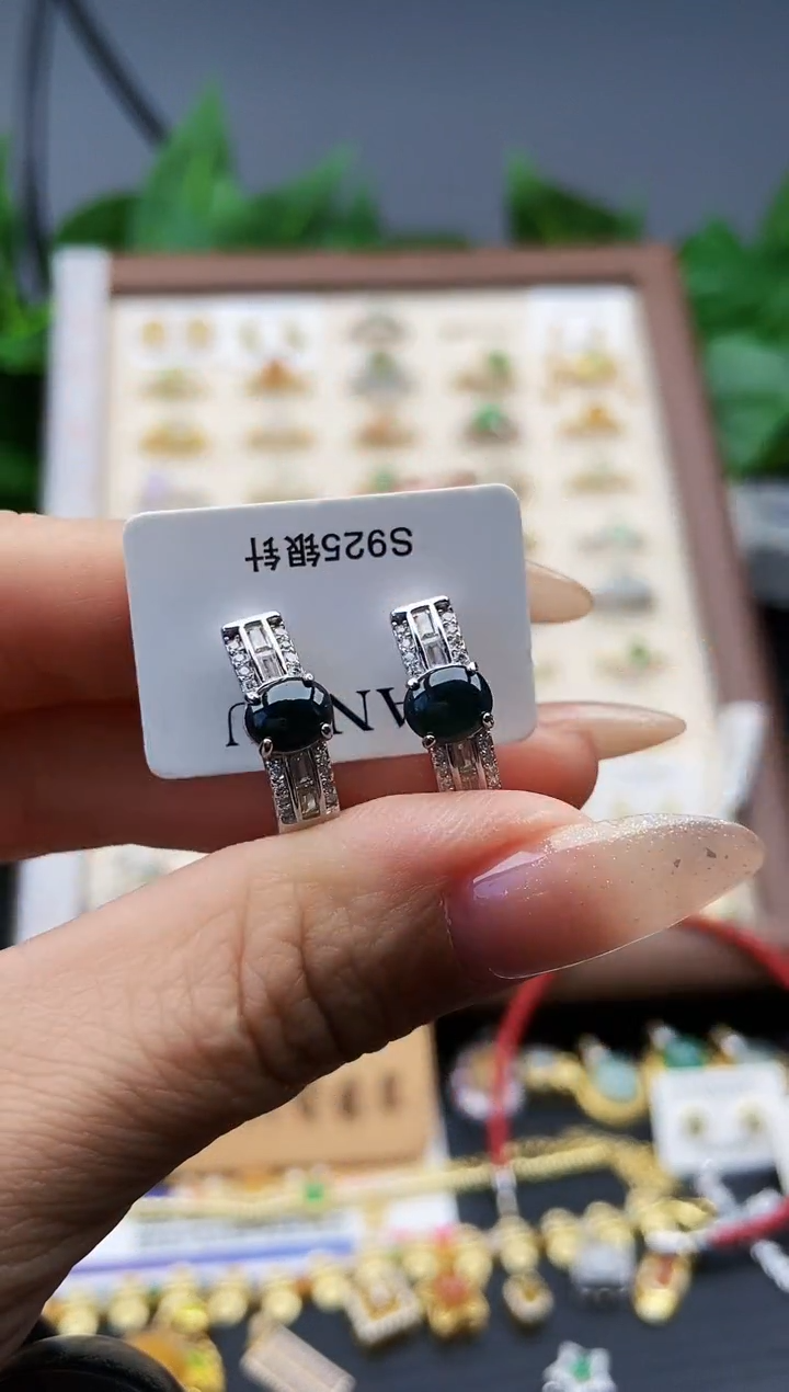 银S925镶嵌翡翠耳饰1