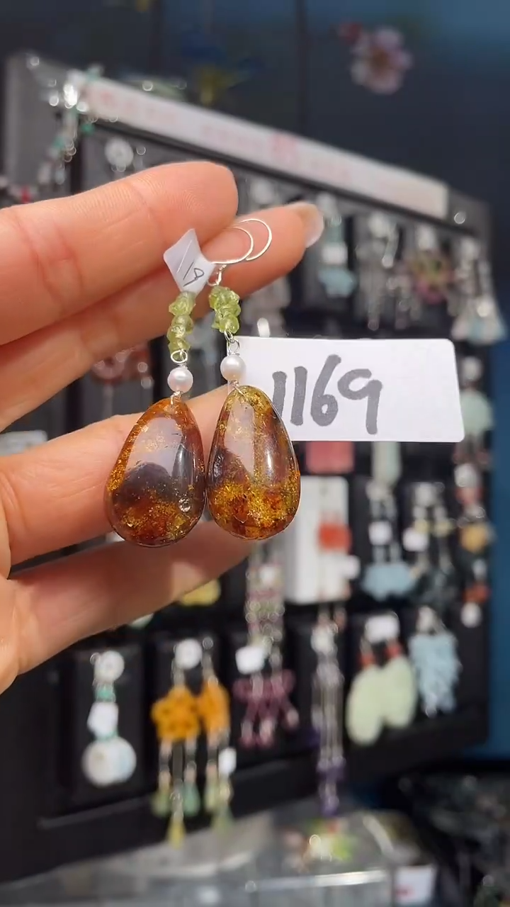 蜜蜡未镶嵌耳饰喜欢拍微瑕