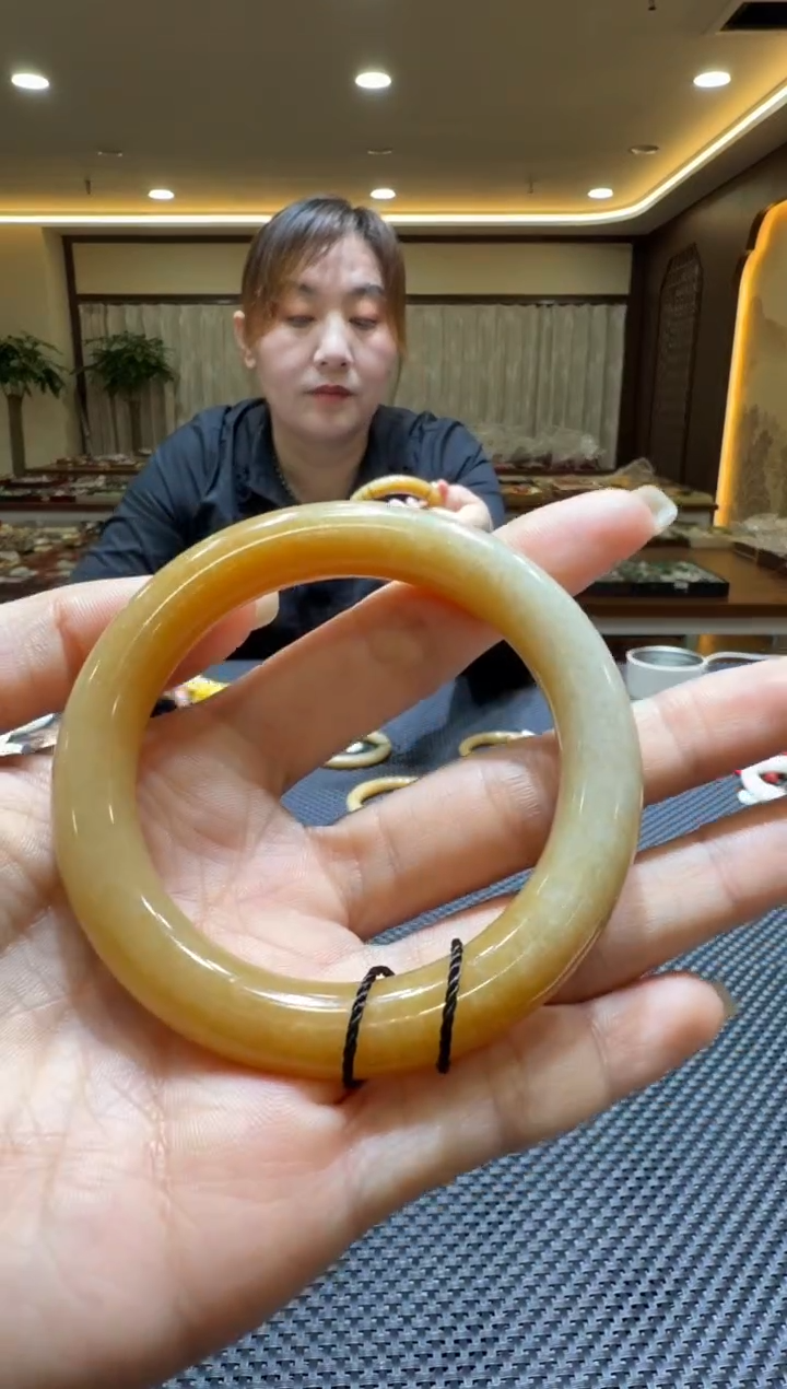 颈饰未镶嵌和田玉手镯54