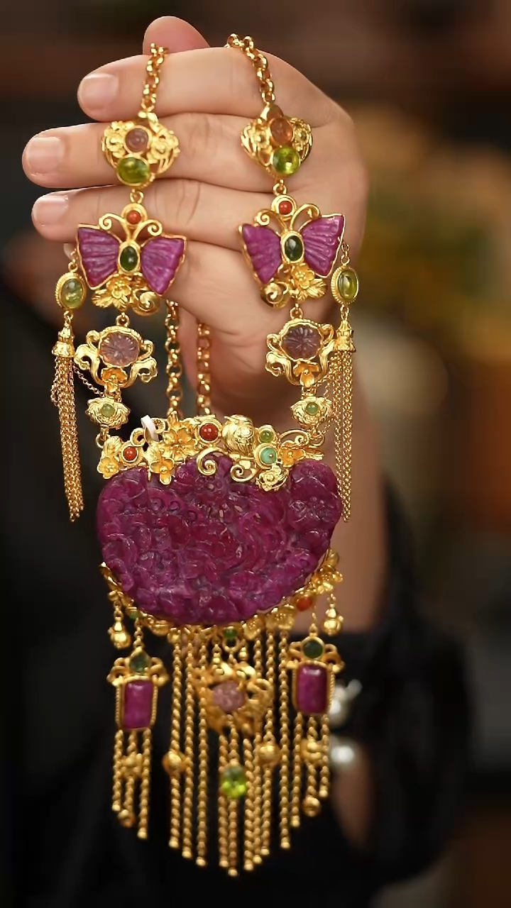 【闪购商品】红宝石吊坠(赠链)银S925镶嵌新款