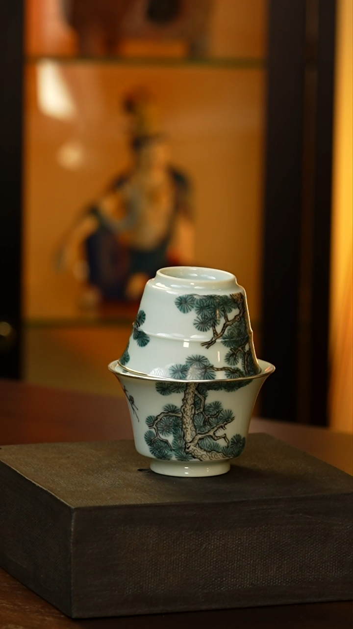 包银细松树盖碗加小杯