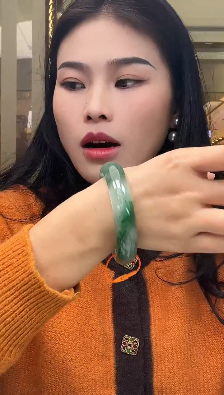 未镶嵌手镯石英质玉7