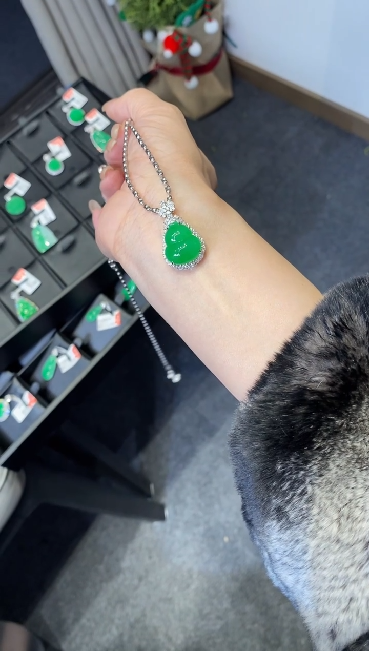 吊坠(不含链)18K金镶嵌翡翠用****2葫芦  两用款