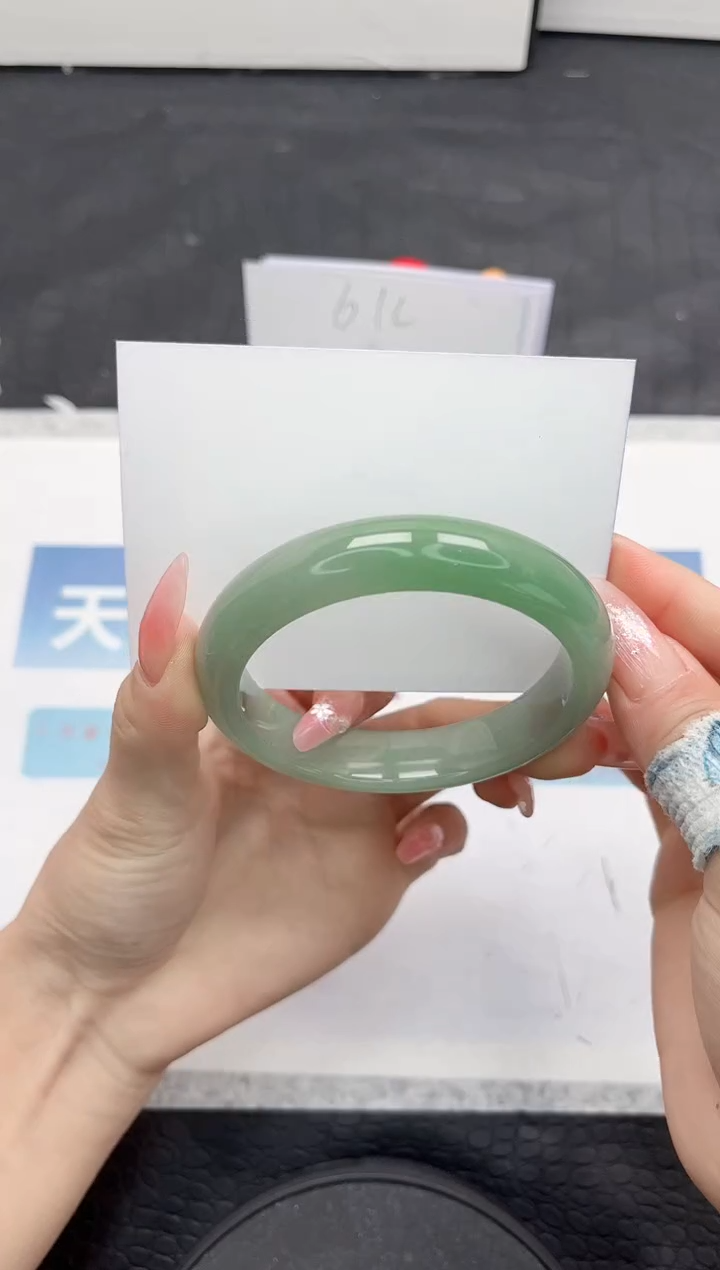 【闪购商品】石英质玉手镯未镶嵌232-58