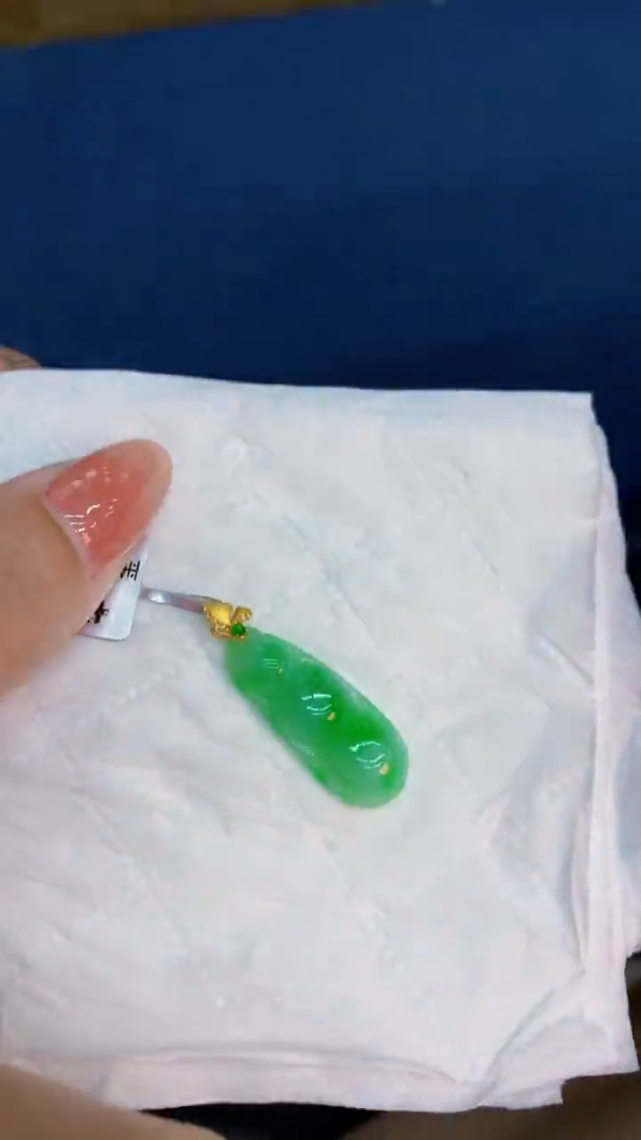 翡翠18K金镶嵌颈饰           1