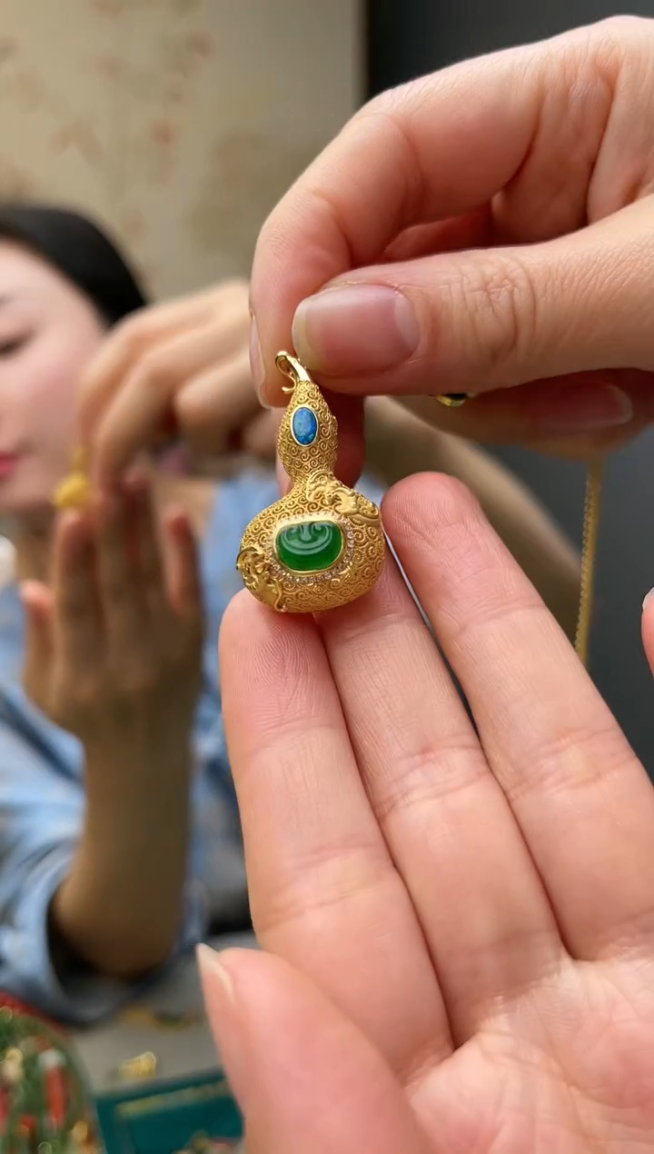 【闪购商品】翡翠吊坠(不含链)18K金镶嵌翡翠18k金吊坠