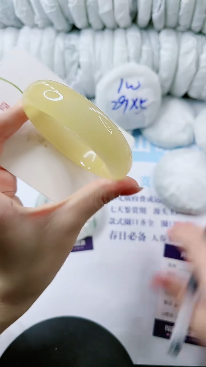 【闪购商品】石英质玉手镯未镶嵌多样性发货L76