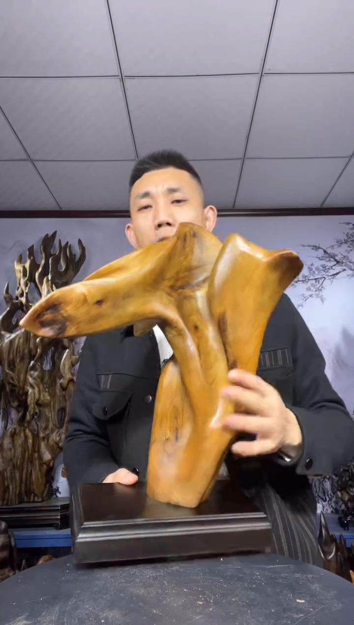 金丝楠木雕款只**见金丝楠木工艺品摆件