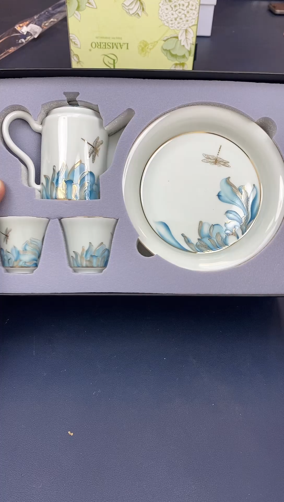 瓷片搬家换新，全部低价@@1P20