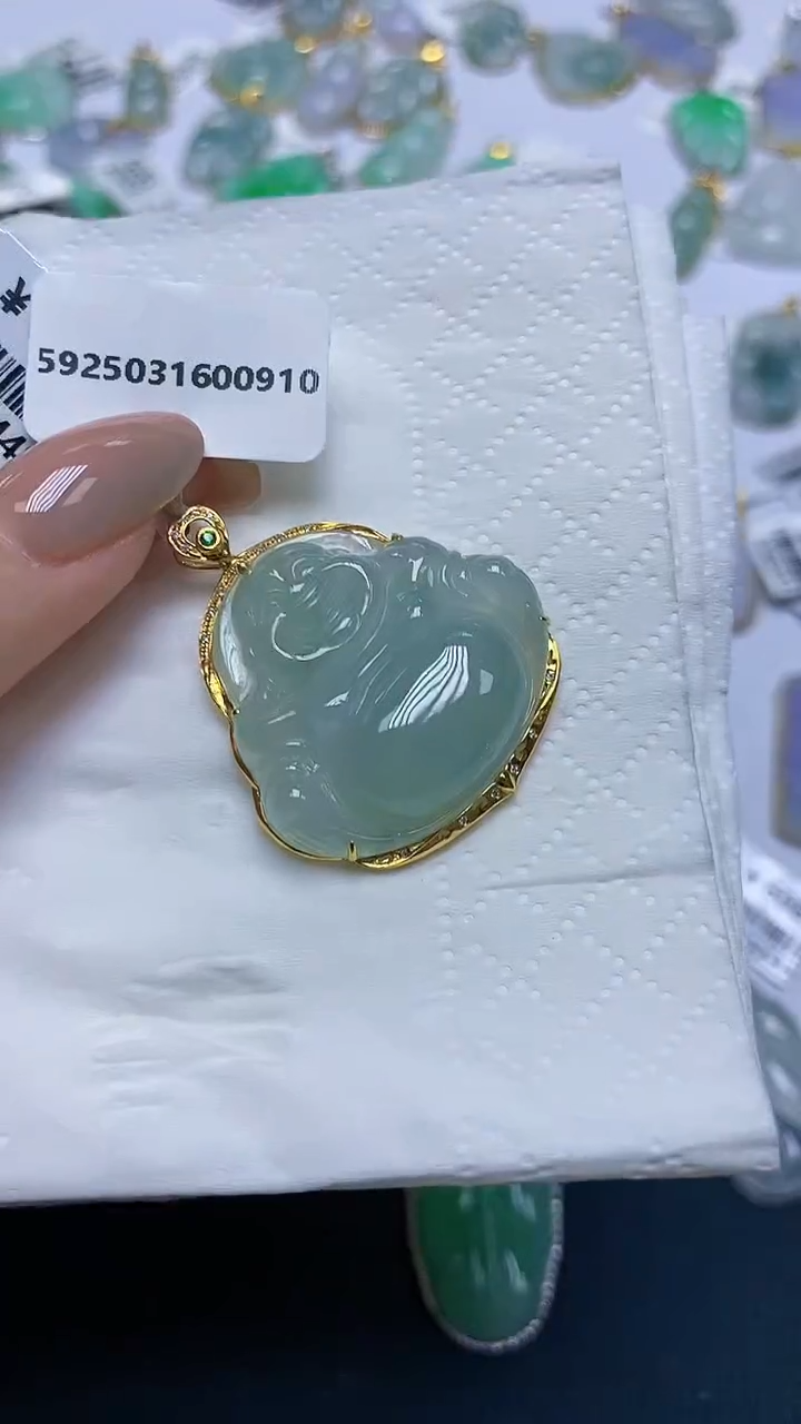 翡翠18K金镶嵌颈饰天然缅甸A货翡翠