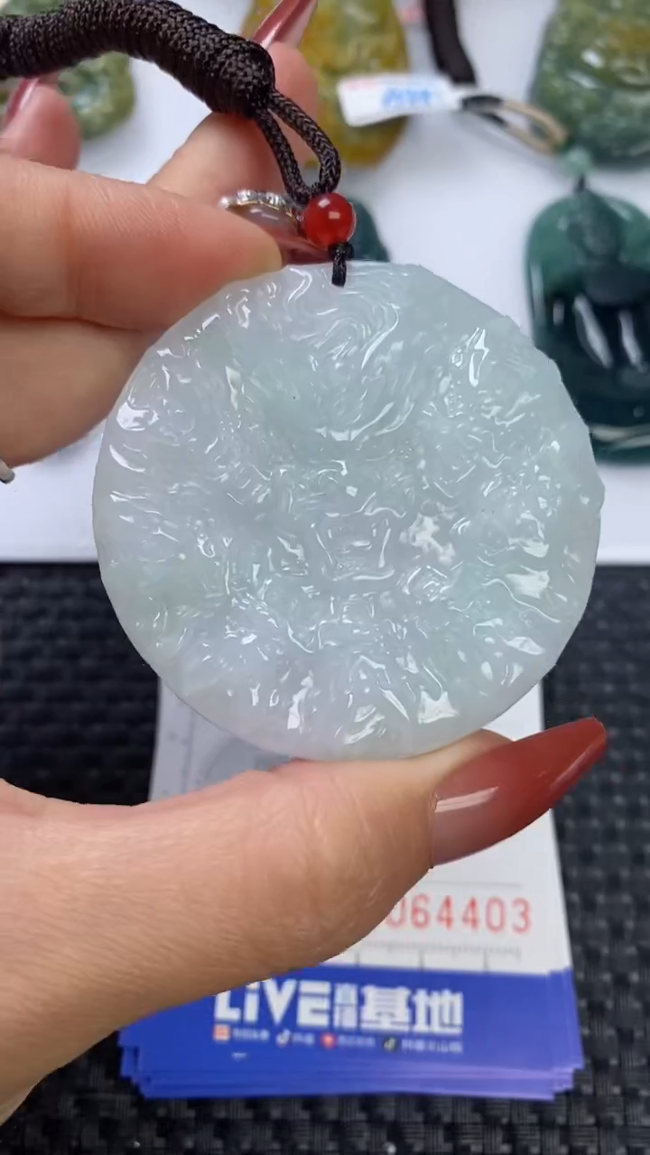 【闪购商品】翡翠颈饰未镶嵌11111111111111111