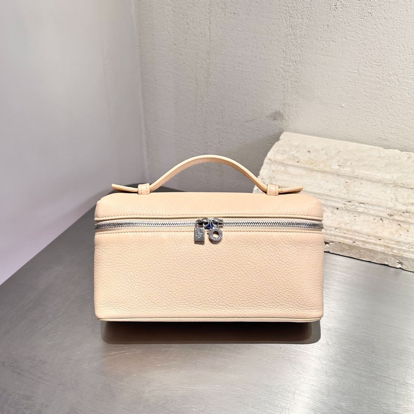 95新 Loro Piana/诺悠翩雅 二手正品Loro piana L19裸粉色 饭盒包