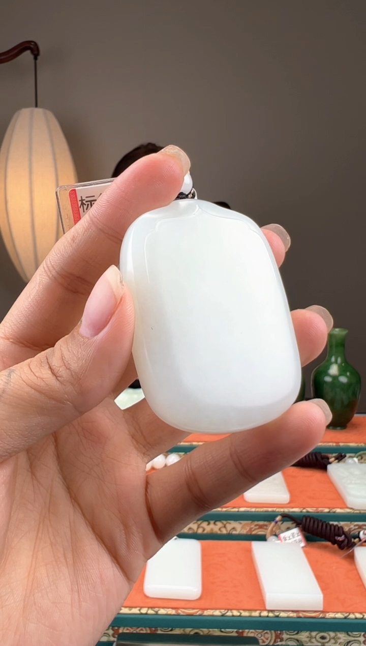 【闪购商品】和田玉颈饰未镶嵌1
