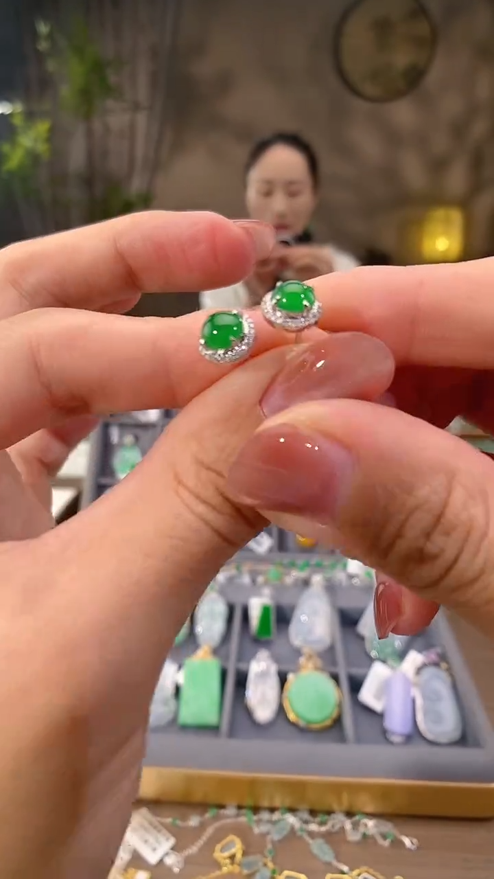 吊坠(不含链)18K金镶嵌翡翠耳饰一对