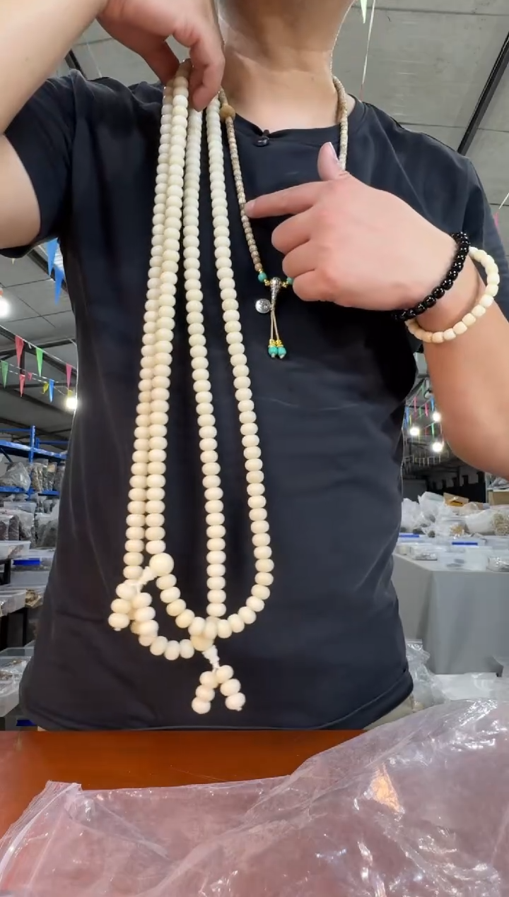 菩提根/象牙果手串M112实物为准