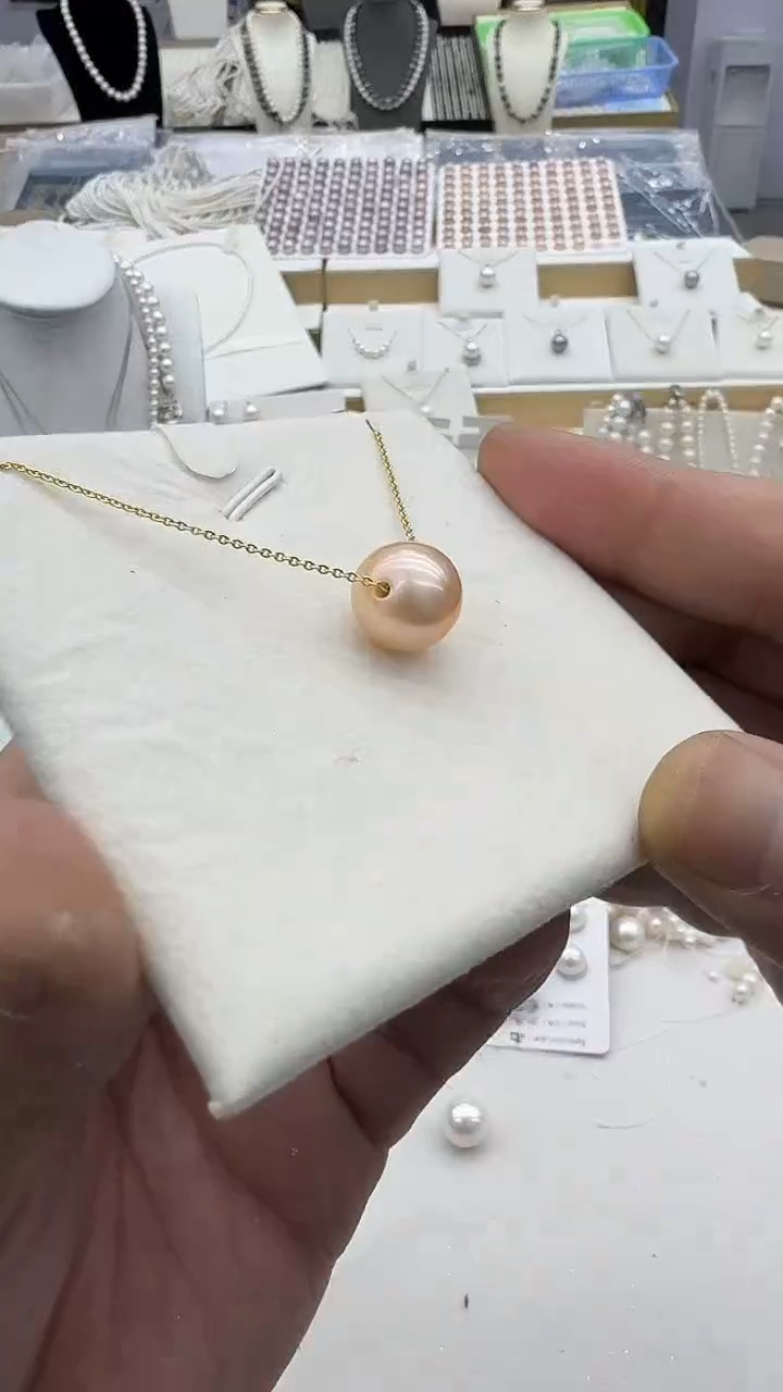 吊坠(赠链)未镶嵌淡水珍珠11mm 中国红路路通