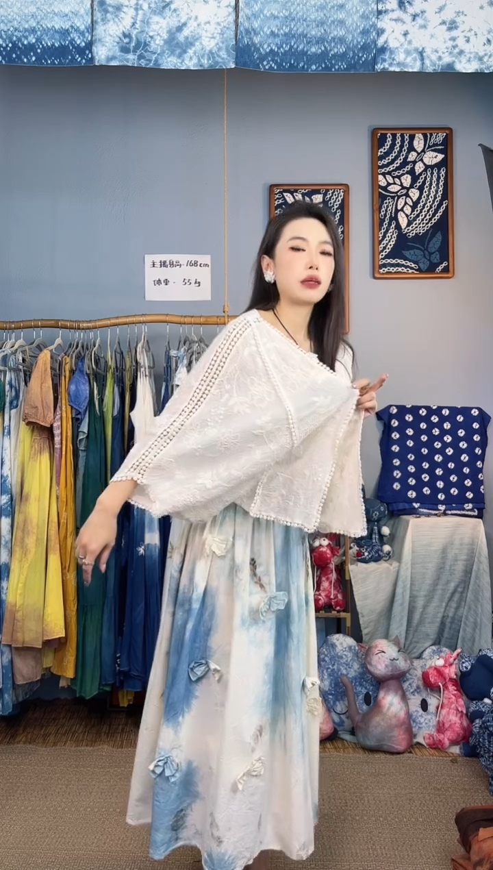 白平行镂空小开衫