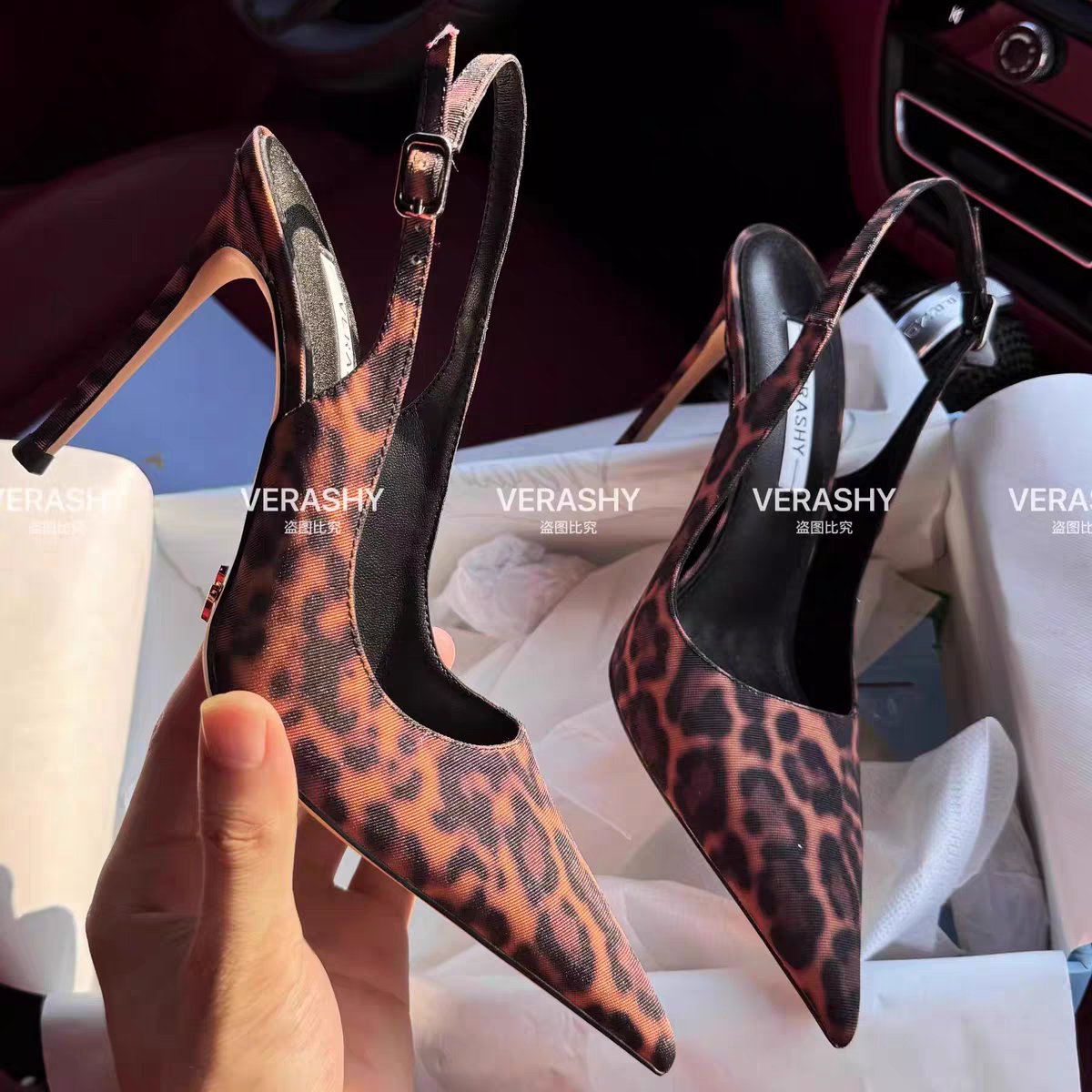 豹纹尖头高跟鞋女2025年春夏新款一字带设计后空细跟时尚凉鞋女