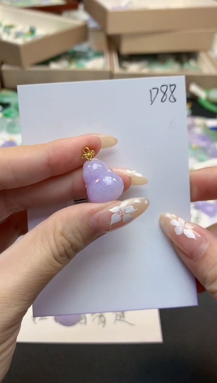 颈饰18K金镶嵌翡翠天然缅甸a货翡翠