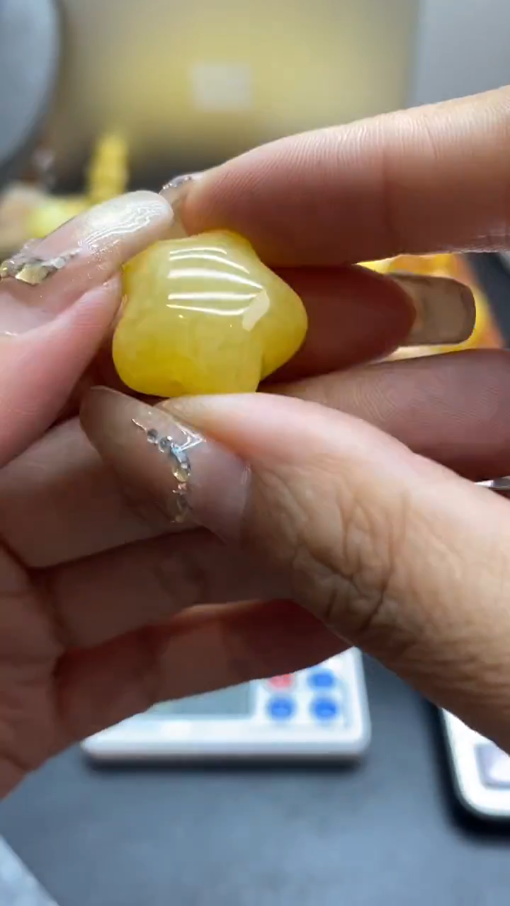 琥珀未镶嵌珠宝奇石928