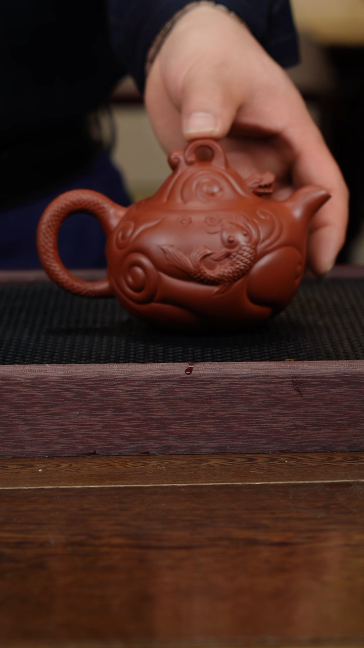 【闪购商品】紫砂茶杯非遗茶器-鱼化龙