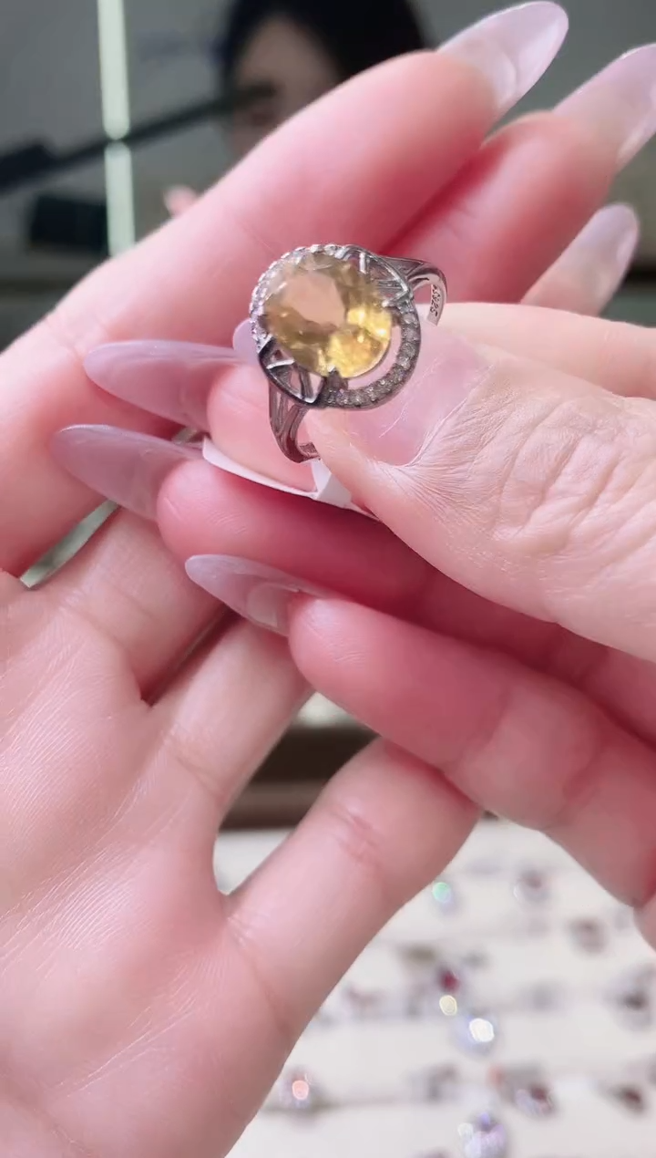 【闪购商品】黄晶戒指银S925镶嵌............