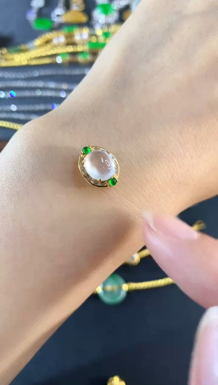 吊坠(不含链)18K金镶嵌翡翠219|