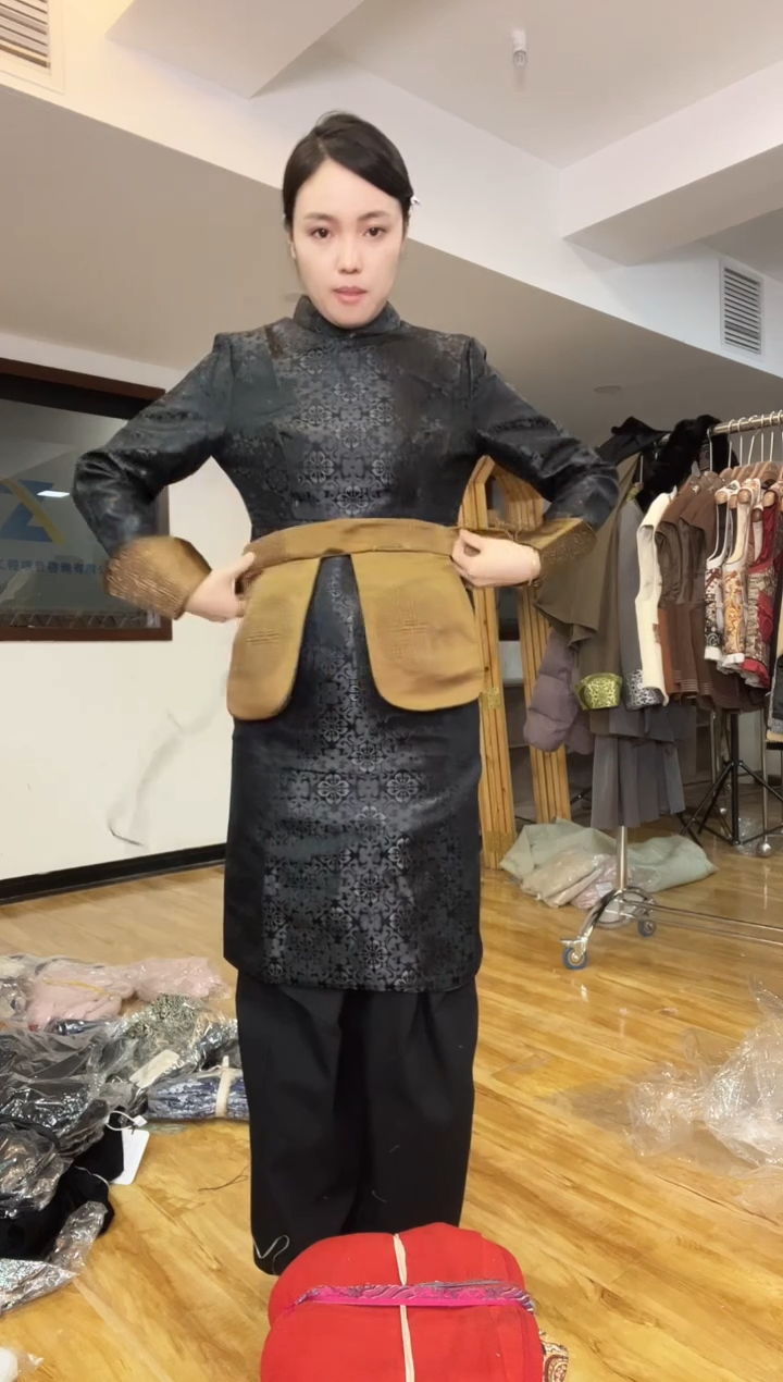 M码       90-105斤  重工裙