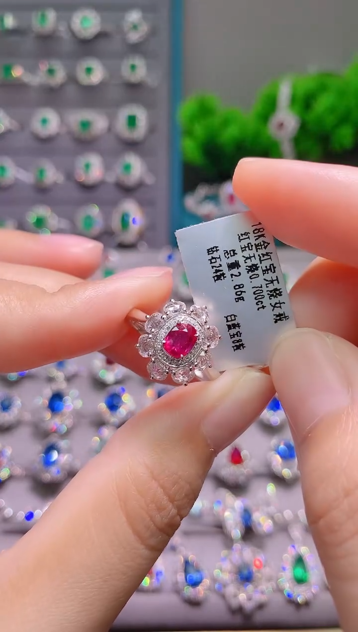 18K金戒指18K金镶嵌红宝石.