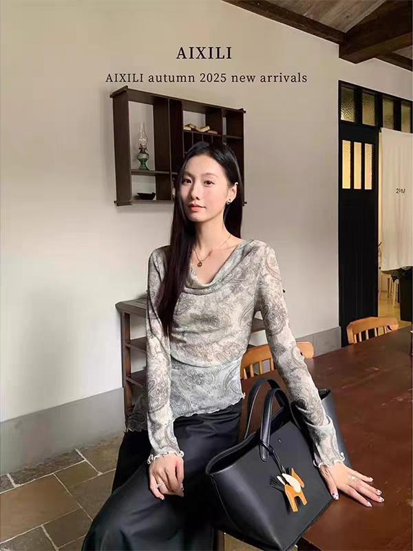 高级感复古印花荡领长袖t恤女早秋修身不规则木耳边收腰上衣45#