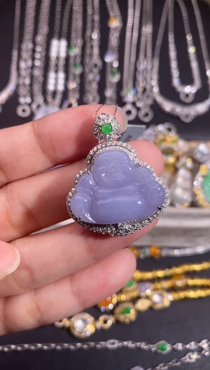 颈饰18K金镶嵌翡翠吊坠